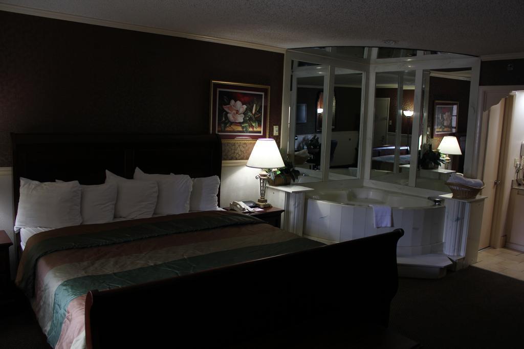 ناشفيل Rodeway Inn & Suites المظهر الخارجي الصورة